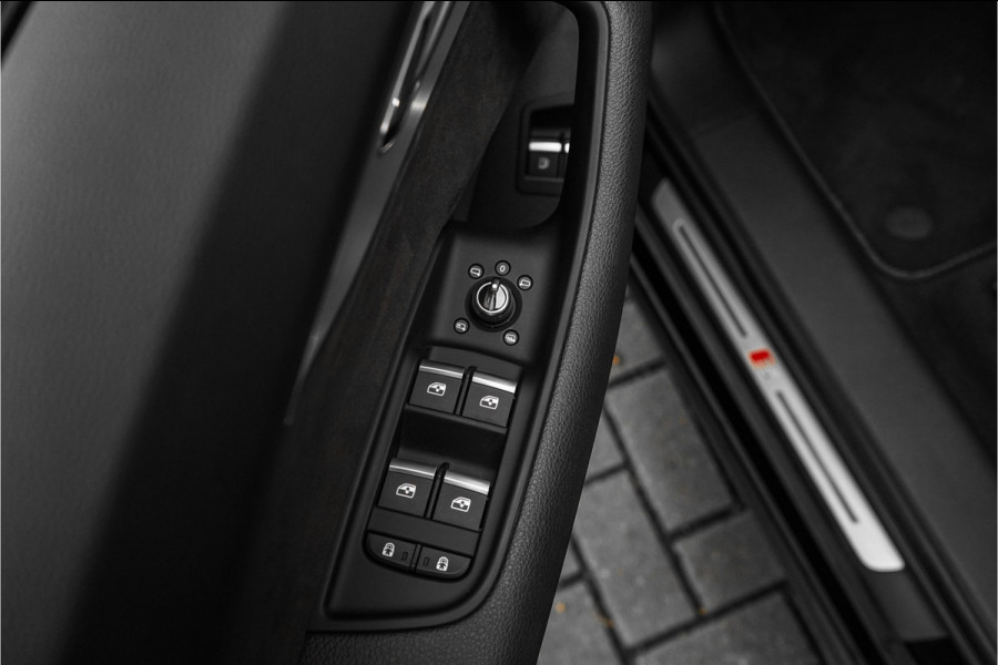 Audi Q7 55 TFSI e Quattro Pro Line Advanced S-Line Bose HUD Trekhaak Zwart Optiek
