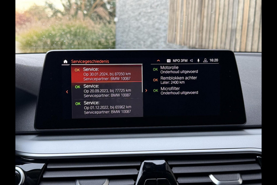 BMW 5 Serie Touring 520i High Executive Automaat | Apple CarPlay | Leren bekleding | Stoelverwarming | LED verlichting | Comfortstoelen met