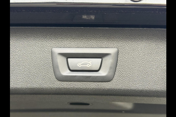BMW 5 Serie Touring 520i High Executive Automaat | Apple CarPlay | Leren bekleding | Stoelverwarming | LED verlichting | Comfortstoelen met
