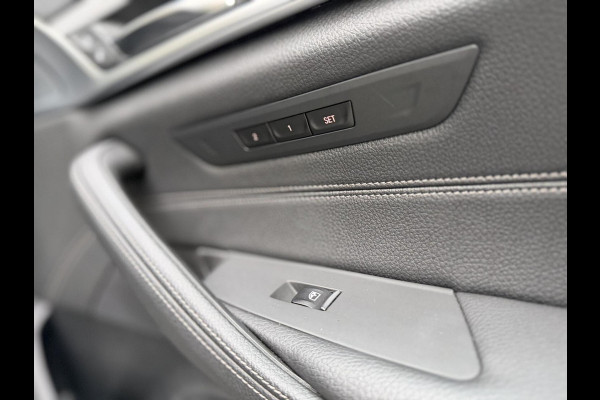 BMW 5 Serie Touring 520i High Executive Automaat | Apple CarPlay | Leren bekleding | Stoelverwarming | LED verlichting | Comfortstoelen met