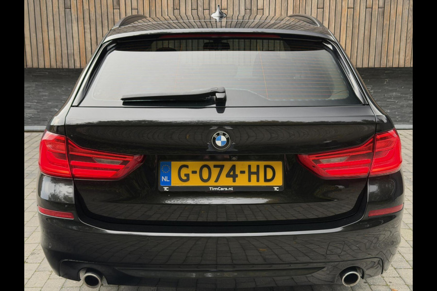 BMW 5 Serie Touring 520i High Executive Automaat | Apple CarPlay | Leren bekleding | Stoelverwarming | LED verlichting | Comfortstoelen met