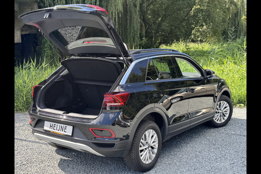Volkswagen T-Roc TSI 115PK LIFE NAVI/PDC/CARPLAY