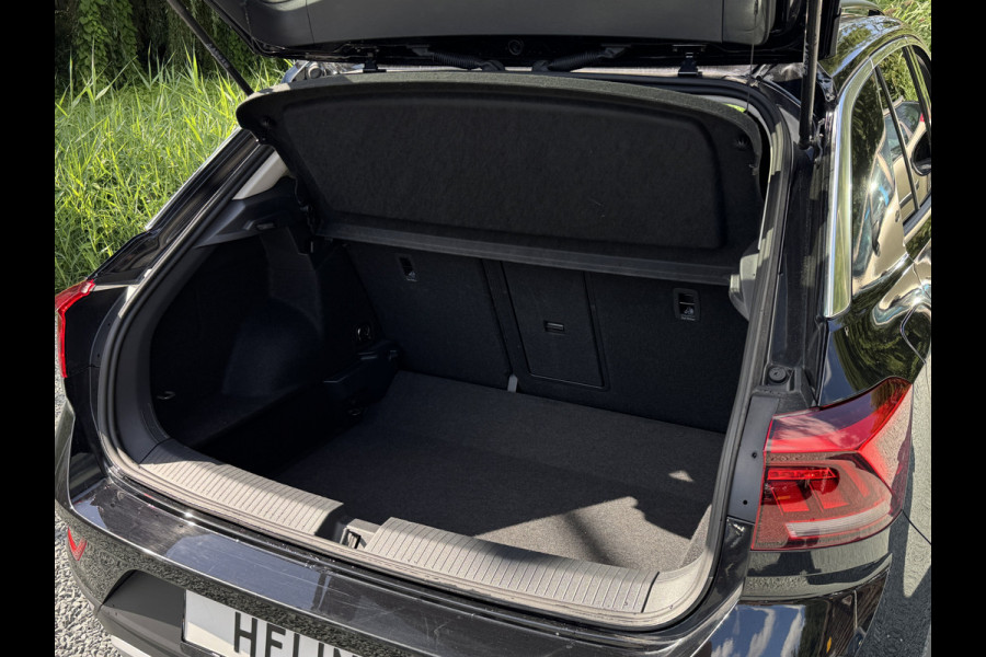 Volkswagen T-Roc TSI 115PK LIFE NAVI/PDC/CARPLAY