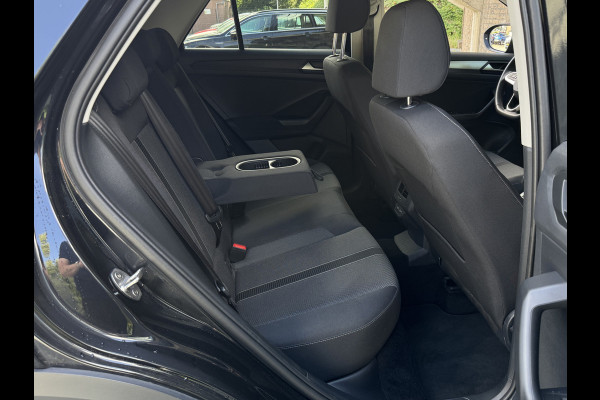 Volkswagen T-Roc TSI 115PK LIFE NAVI/PDC/CARPLAY