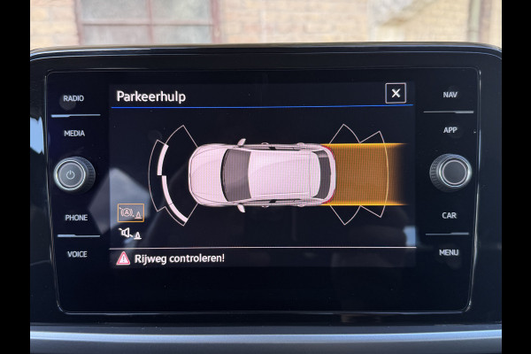 Volkswagen T-Roc TSI 115PK LIFE NAVI/PDC/CARPLAY