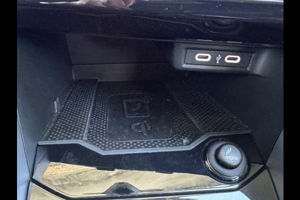 Volkswagen T-Roc TSI 115PK LIFE NAVI/PDC/CARPLAY