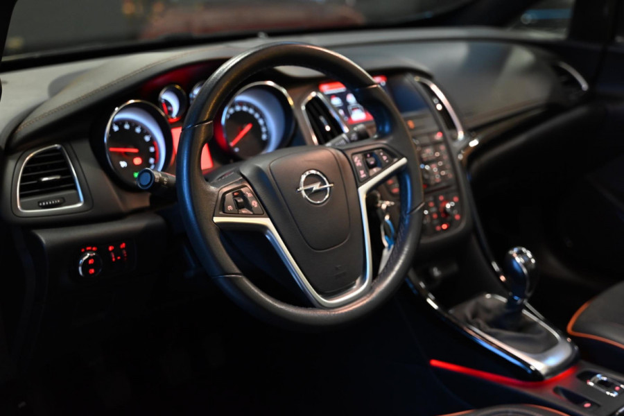 Opel Cascada 1.4 Turbo ecoFLEX Innovation - Navigatie - Bluetooth - Cruise Control -