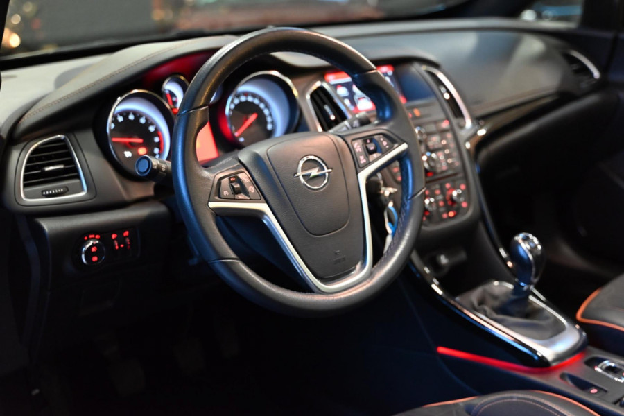 Opel Cascada 1.4 Turbo ecoFLEX Innovation - Navigatie - Bluetooth - Cruise Control -