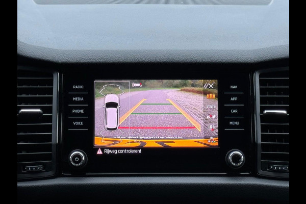 Škoda Kodiaq 1.5 TSI SPORTLINE Business 7 persoons, achteruitrijcamera,luxe uitvoering, nl auto met nap