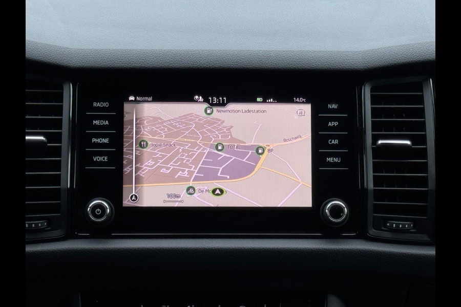Škoda Kodiaq 1.5 TSI SPORTLINE Business 7 persoons, achteruitrijcamera,luxe uitvoering, nl auto met nap