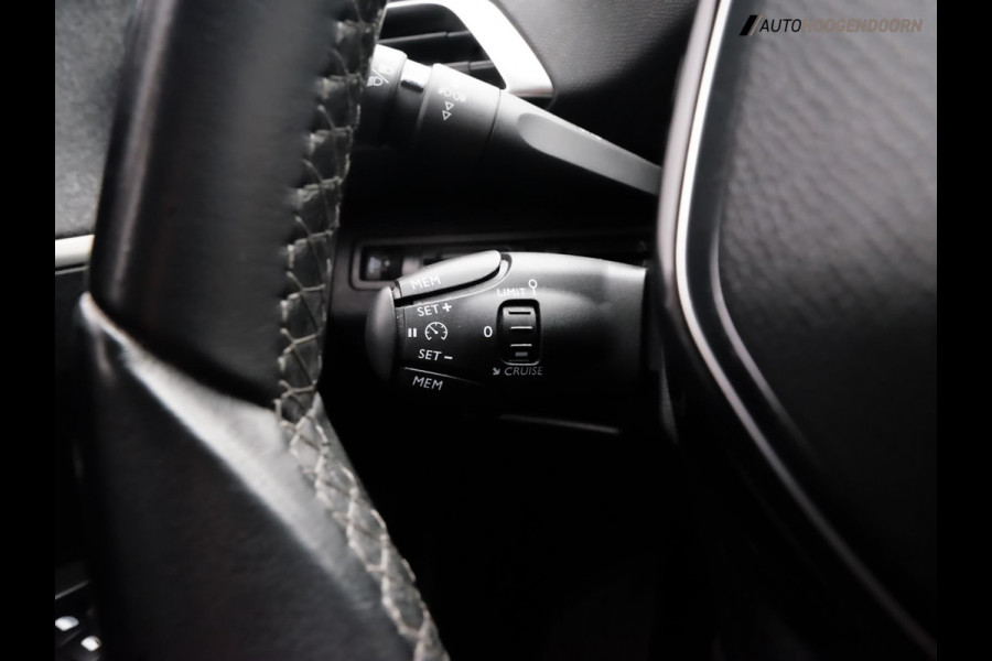 Peugeot 3008 1.2 PureTech Allure (APPLE CARPLAY,LED,KEYLESS,DODEHOEK,DIGITAL DISPLAY,CAMERA,SPORTSTOELEN,NIEUWE APK,TOPCONDITIE)