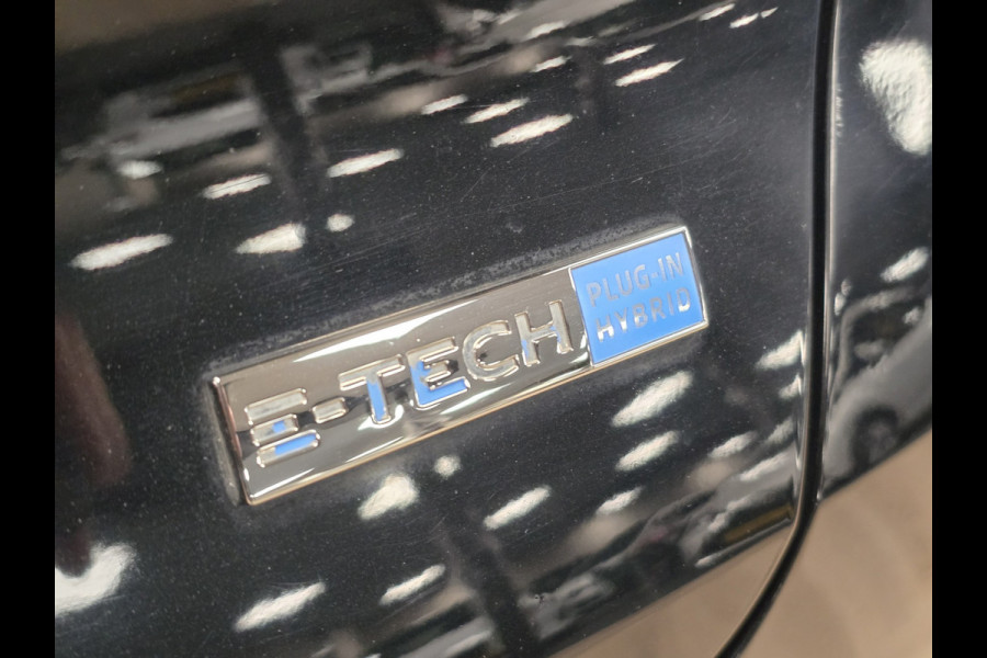 Renault Captur 1.6 E-Tech Plug-in Hybrid 160 Intens CAMERA PARKEERSENSOREN VOOR EN ACHTER STOELVERWARMING CRUISE CONTROL NAVI