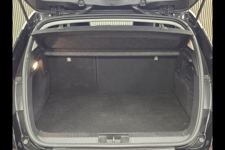 Renault Captur 1.6 E-Tech Plug-in Hybrid 160 Intens CAMERA PARKEERSENSOREN VOOR EN ACHTER STOELVERWARMING CRUISE CONTROL NAVI
