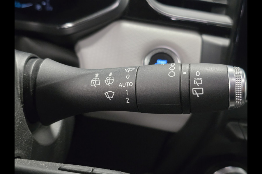 Renault Captur 1.6 E-Tech Plug-in Hybrid 160 Intens CAMERA PARKEERSENSOREN VOOR EN ACHTER STOELVERWARMING CRUISE CONTROL NAVI