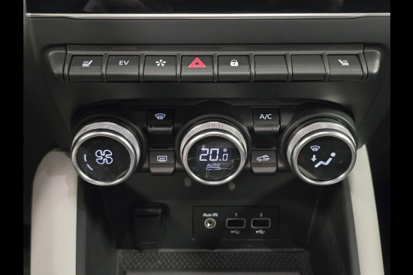 Renault Captur 1.6 E-Tech Plug-in Hybrid 160 Intens CAMERA PARKEERSENSOREN VOOR EN ACHTER STOELVERWARMING CRUISE CONTROL NAVI