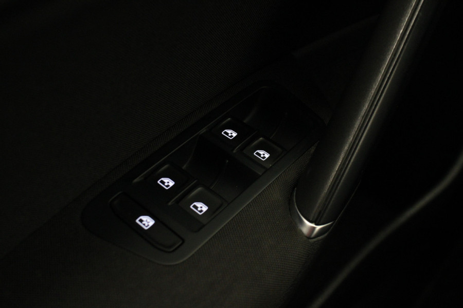 Volkswagen GOLF Variant 1.6 TDI Comfortline |Camera|Carplay|Trekhaak|