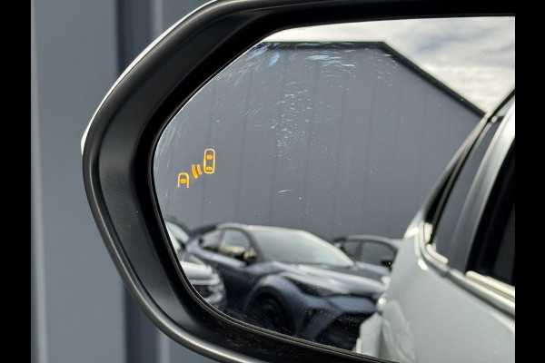 Toyota Yaris Cross 1.5 Hybrid Adventure | Treeplanken | Head-up | BSM | Rijklaar!!