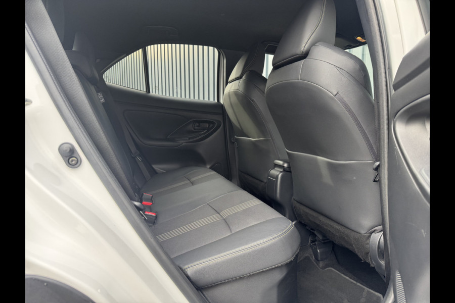 Toyota Yaris Cross 1.5 Hybrid Adventure | Treeplanken | Head-up | BSM | Rijklaar!!