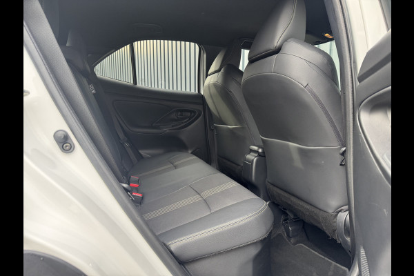 Toyota Yaris Cross 1.5 Hybrid Adventure | Treeplanken | Head-up | BSM | Rijklaar!!