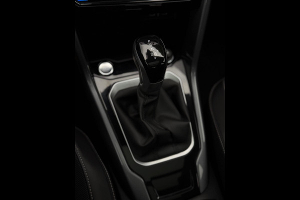 Volkswagen T-Roc 1.5 TSI Style CarPlay Panorama