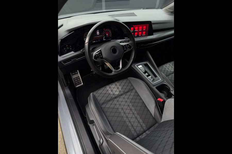 Volkswagen Golf 1.5 eTSI 3x R-Line CarPlay Camera