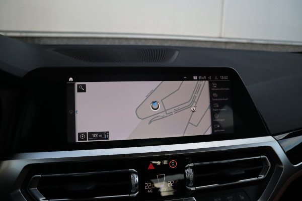 BMW 3-serie 330e High Executive Adaptieve cruise / 360 / Head-up / Harman Kardon / Dode hoek / Leder /