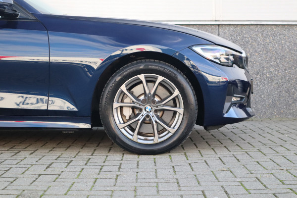 BMW 3-serie 330e High Executive Adaptieve cruise / 360 / Head-up / Harman Kardon / Dode hoek / Leder /