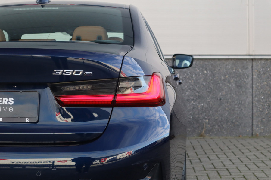BMW 3-serie 330e High Executive Adaptieve cruise / 360 / Head-up / Harman Kardon / Dode hoek / Leder /