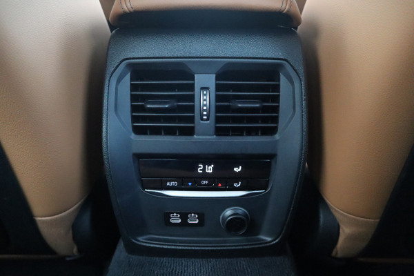 BMW 3-serie 330e High Executive Adaptieve cruise / 360 / Head-up / Harman Kardon / Dode hoek / Leder /