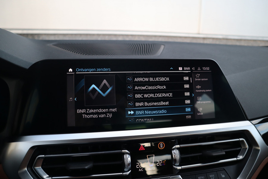 BMW 3-serie 330e High Executive Adaptieve cruise / 360 / Head-up / Harman Kardon / Dode hoek / Leder /