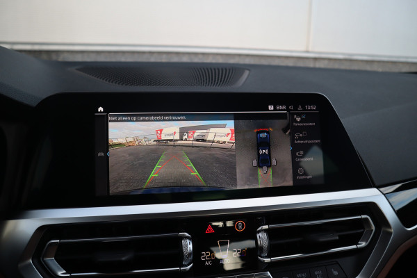 BMW 3-serie 330e High Executive Adaptieve cruise / 360 / Head-up / Harman Kardon / Dode hoek / Leder /