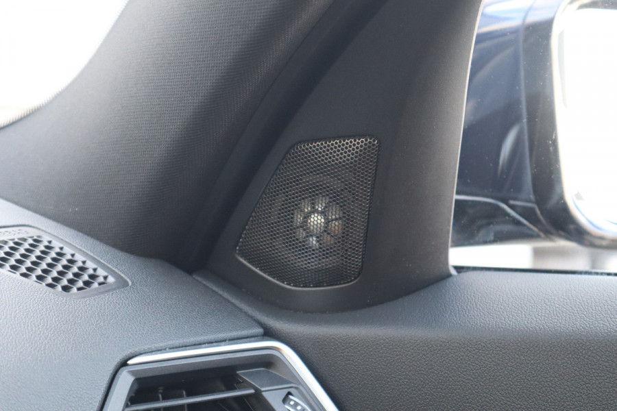 BMW 3-serie 330e High Executive Adaptieve cruise / 360 / Head-up / Harman Kardon / Dode hoek / Leder /