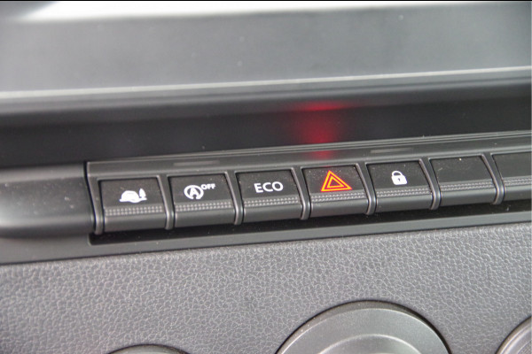 Renault Master BAKWAGEN T35 2.3 dCi 145PK, LAADKLEP, ZIJDEUR, TREKHAAK, CAMERA, NAVI, CRUISE, AIRCO, MEUBELBAK