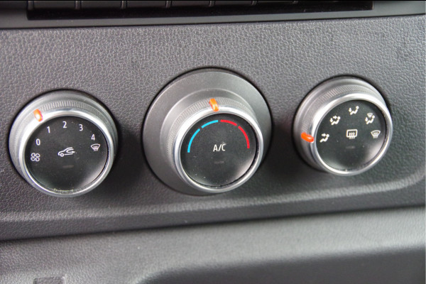 Renault Master BAKWAGEN T35 2.3 dCi 145PK, LAADKLEP, ZIJDEUR, TREKHAAK, CAMERA, NAVI, CRUISE, AIRCO, MEUBELBAK