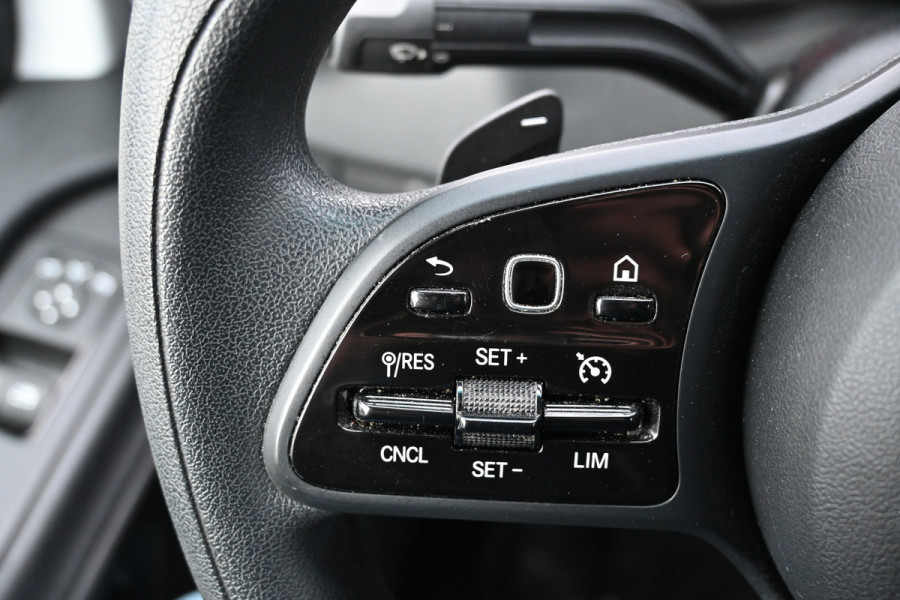 Mercedes-Benz Sprinter 315 CDI L1H1 RWD MBUX met parkeerpakket en camera, Verwarmde voorruit, Etc.