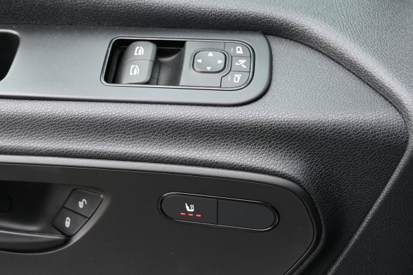 Mercedes-Benz Sprinter 315 CDI L1H1 RWD MBUX met parkeerpakket en camera, Verwarmde voorruit, Etc.