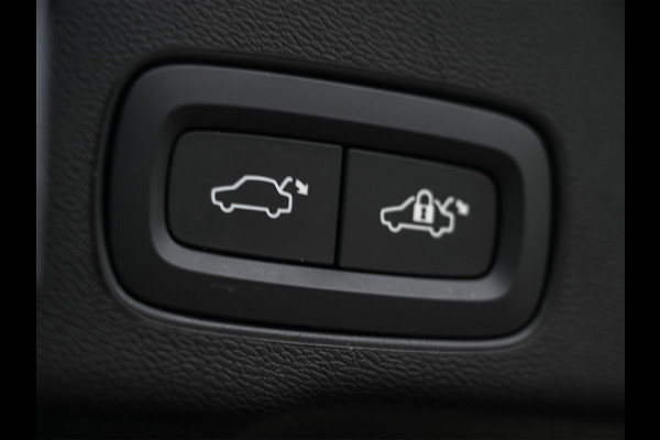 Volvo XC60 2.0 T6 PLUG-IN HYBRID AWD | LONG RANGE | KEYLESS | 360 CAMERA | STOEL- EN STUURVERWARMING | HARMAN/KARDON | ACHTERBANK VERWARMD