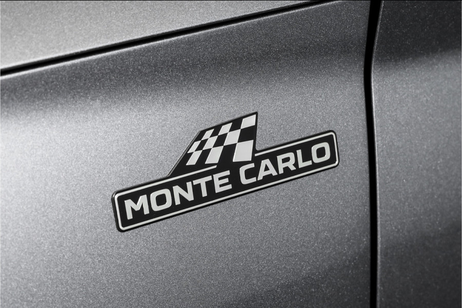 Škoda Kamiq 1.5 TSI ACT 150 PK Monte Carlo - Automaat | Pano | Elek. Trekhaak | Dig. Cockpit | Adapt. Cruise | Stoel+-stuurverw. | PDC | Camera | NAV + App. Connect | ECC | DAB | LM 18" |