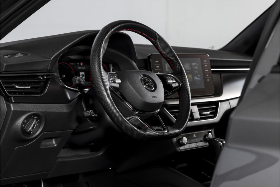Škoda Kamiq 1.5 TSI ACT 150 PK Monte Carlo - Automaat | Pano | Elek. Trekhaak | Dig. Cockpit | Adapt. Cruise | Stoel+-stuurverw. | PDC | Camera | NAV + App. Connect | ECC | DAB | LM 18" |