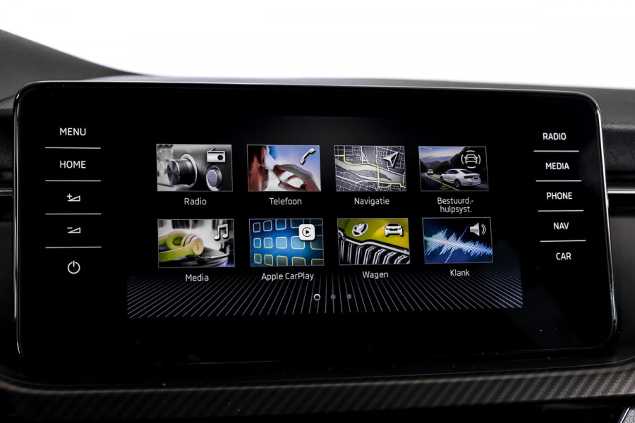 Škoda Kamiq 1.5 TSI ACT 150 PK Monte Carlo - Automaat | Pano | Elek. Trekhaak | Dig. Cockpit | Adapt. Cruise | Stoel+-stuurverw. | PDC | Camera | NAV + App. Connect | ECC | DAB | LM 18" |