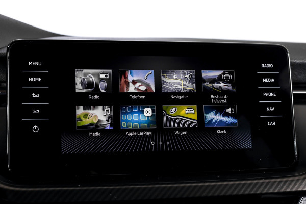 Škoda Kamiq 1.5 TSI ACT 150 PK Monte Carlo - Automaat | Pano | Elek. Trekhaak | Dig. Cockpit | Adapt. Cruise | Stoel+-stuurverw. | PDC | Camera | NAV + App. Connect | ECC | DAB | LM 18" |