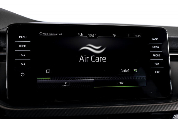 Škoda Kamiq 1.5 TSI ACT 150 PK Monte Carlo - Automaat | Pano | Elek. Trekhaak | Dig. Cockpit | Adapt. Cruise | Stoel+-stuurverw. | PDC | Camera | NAV + App. Connect | ECC | DAB | LM 18" |