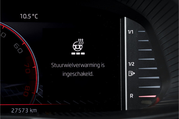 Škoda Kamiq 1.5 TSI ACT 150 PK Monte Carlo - Automaat | Pano | Elek. Trekhaak | Dig. Cockpit | Adapt. Cruise | Stoel+-stuurverw. | PDC | Camera | NAV + App. Connect | ECC | DAB | LM 18" |