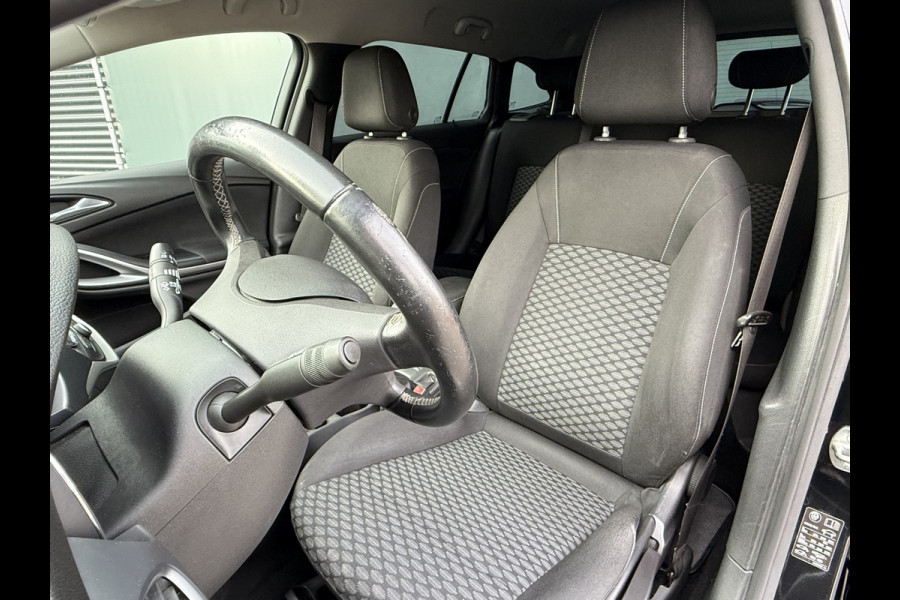 Opel Astra Sports Tourer BWJ 2019 | 1.6 CDTI 111PK Business+ | TREKHAAK | NAVI | AIRCO | PDC | CRUISE | CARPLAY |