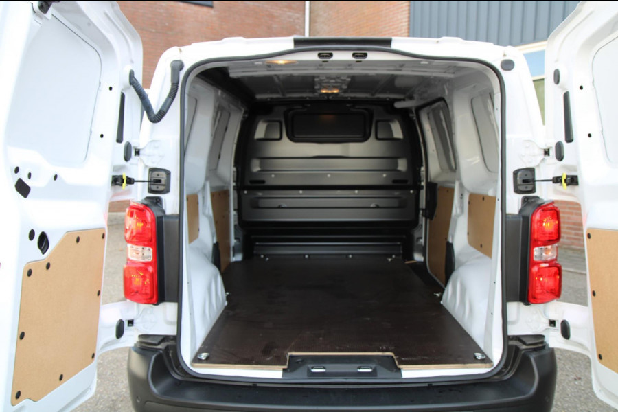 Peugeot Expert 2.0 BlueHDi 145PK L2 / Camera / Laadvloer / App connect / Nieuw staat