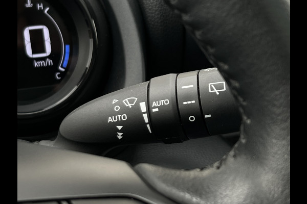 Toyota Yaris 1.5 Hybrid Executive | Pano | JBL Audio | HUD | Camera | Carplay