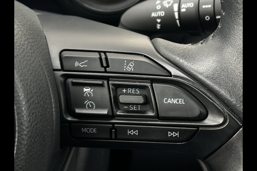 Toyota Yaris 1.5 Hybrid Executive | Pano | JBL Audio | HUD | Camera | Carplay