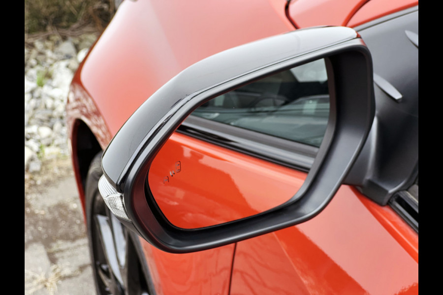 Toyota Yaris 1.5 Hybrid Executive | Pano | JBL Audio | HUD | Camera | Carplay