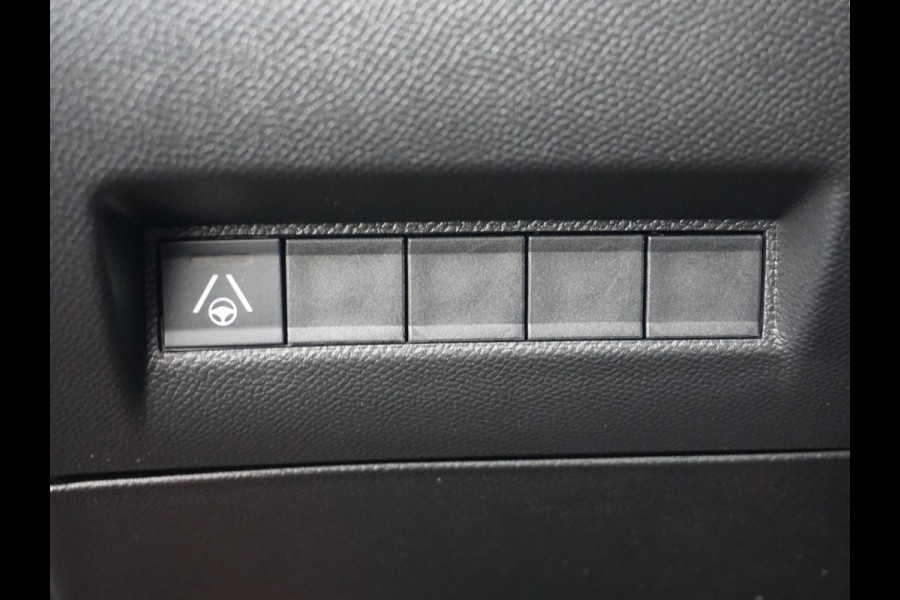 Peugeot 2008 1.2 Hybrid 136 GT Alcantara pakket