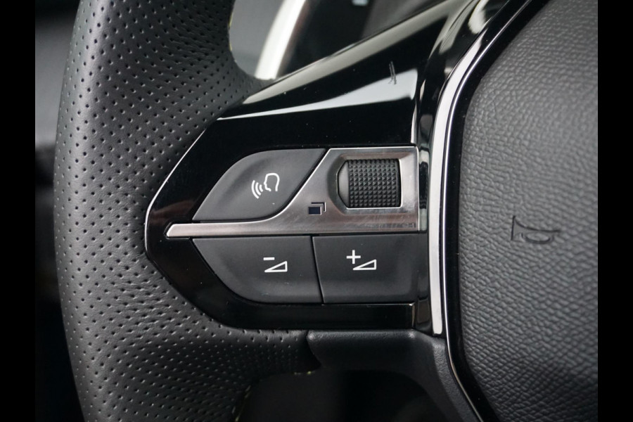 Peugeot 2008 1.2 Hybrid 136 GT Alcantara pakket
